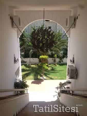 Lapis Port Surf Hotel